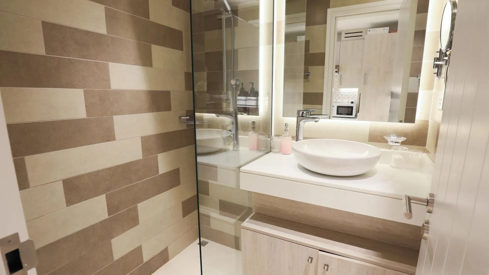 Fantastic Studio Apartment At Palm Jumeirah Dubai United Arab Emirates