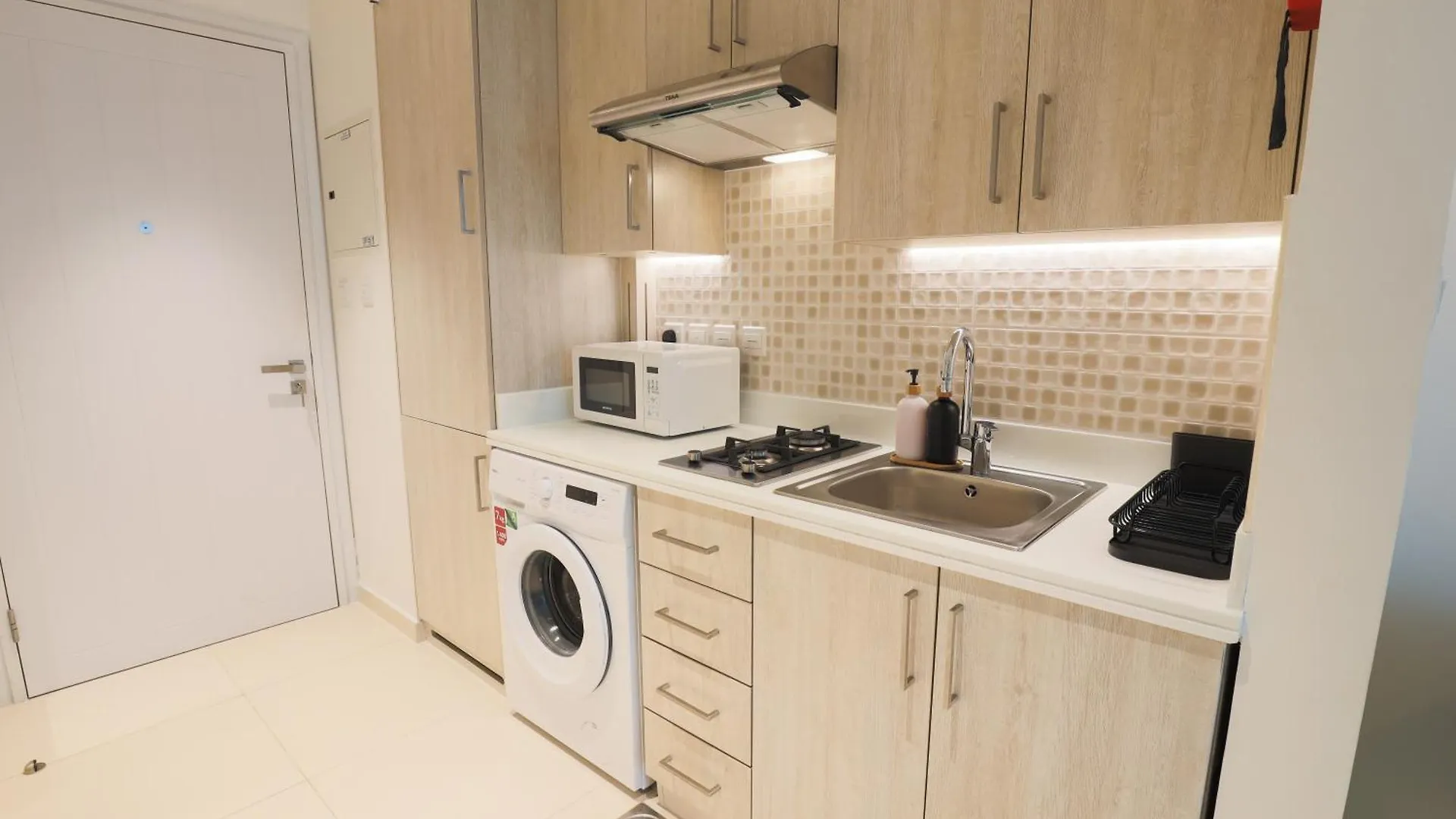 Fantastic Studio Apartment At Palm Jumeirah Dubai