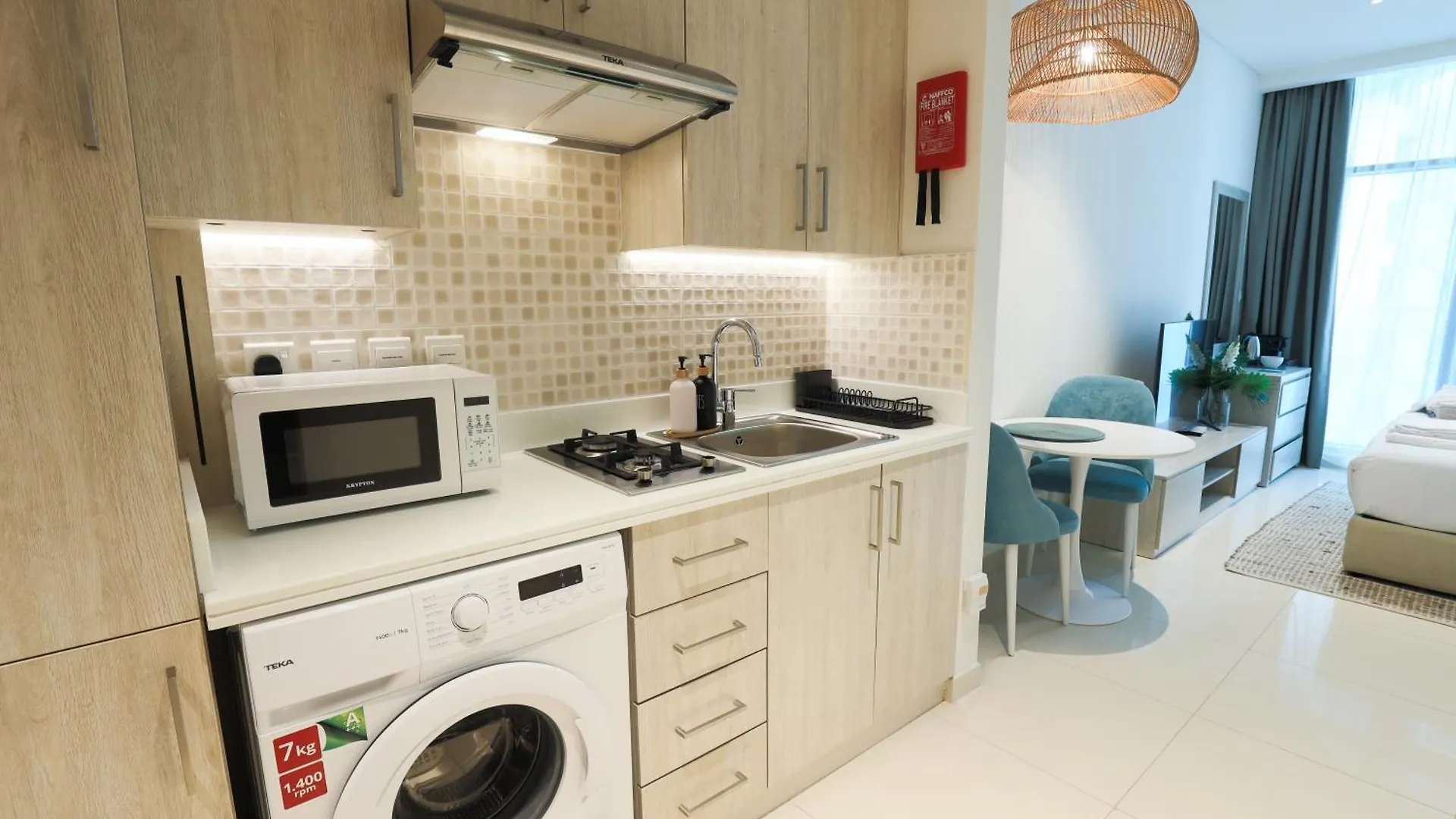 Fantastic Studio Apartment At Palm Jumeirah Dubai