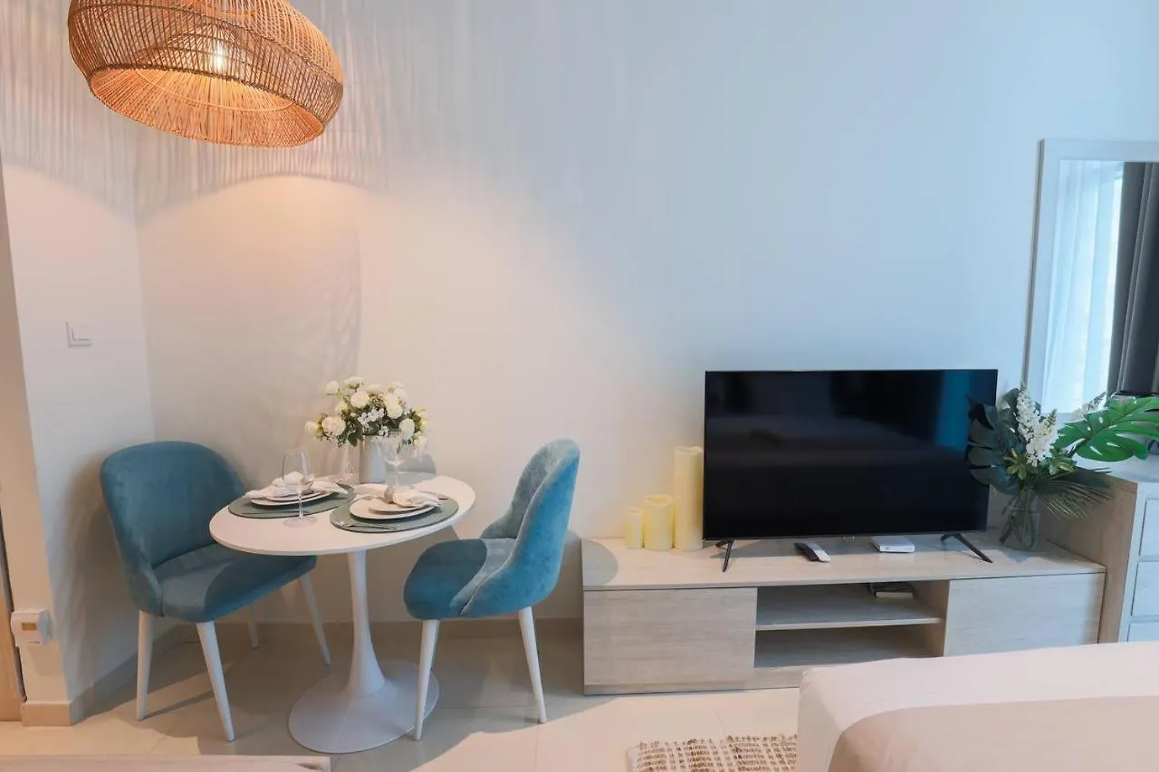 Fantastic Studio Apartment At Palm Jumeirah Dubai United Arab Emirates
